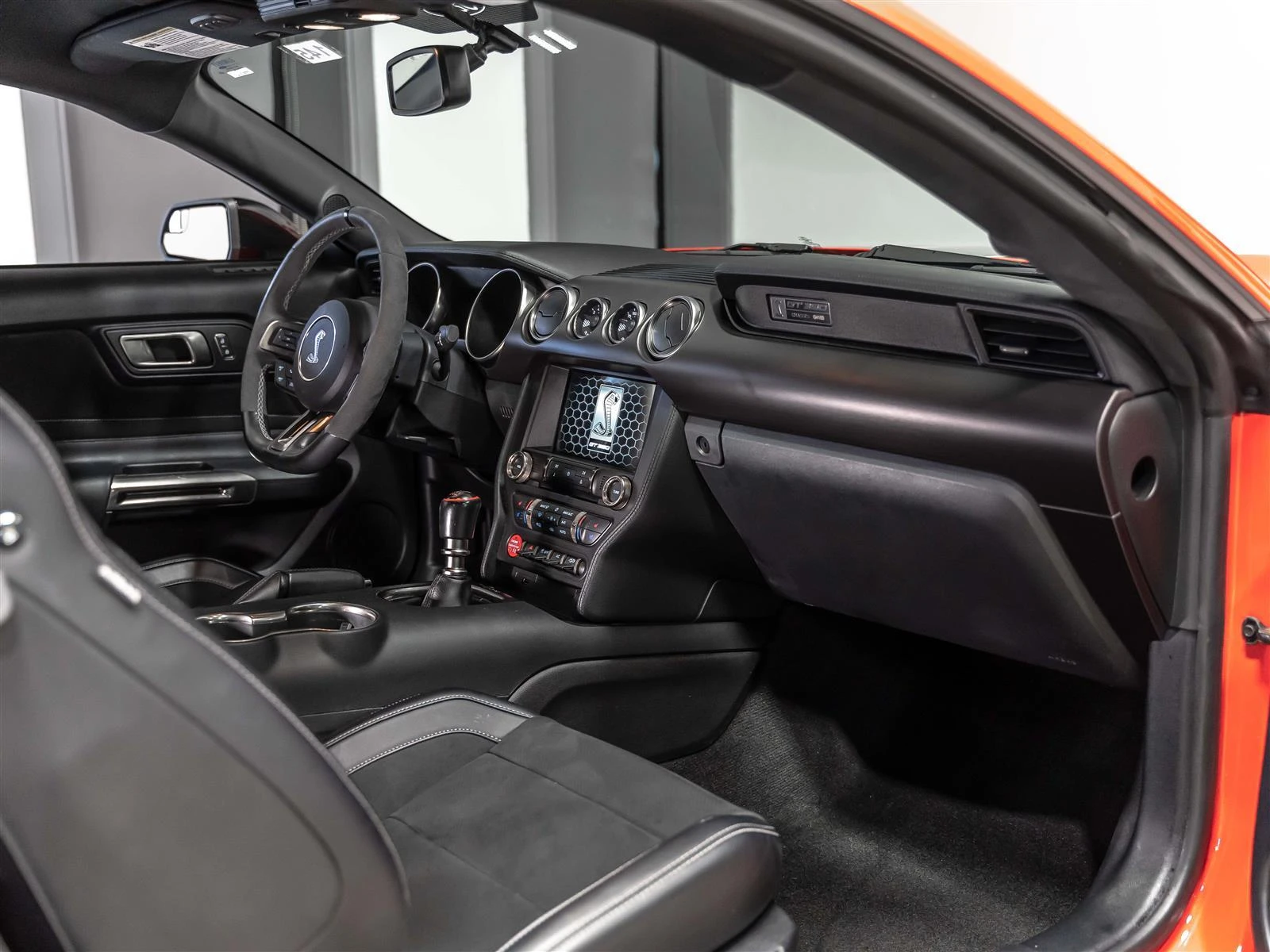 Ford Mustang  SHELBY GT350 CARFAX АВТО КРЕДИТ  - изображение 10