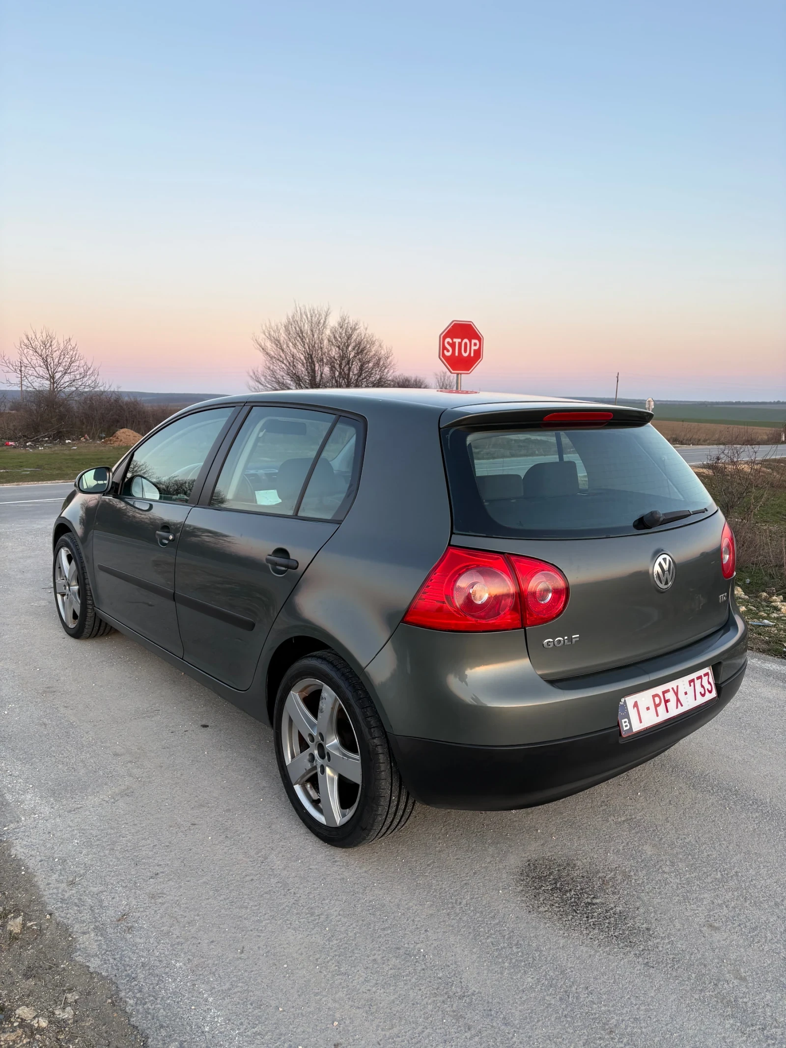 VW Golf 5 1.9TDI 105КС, снимка 6 - Автомобили и джипове - 53802255