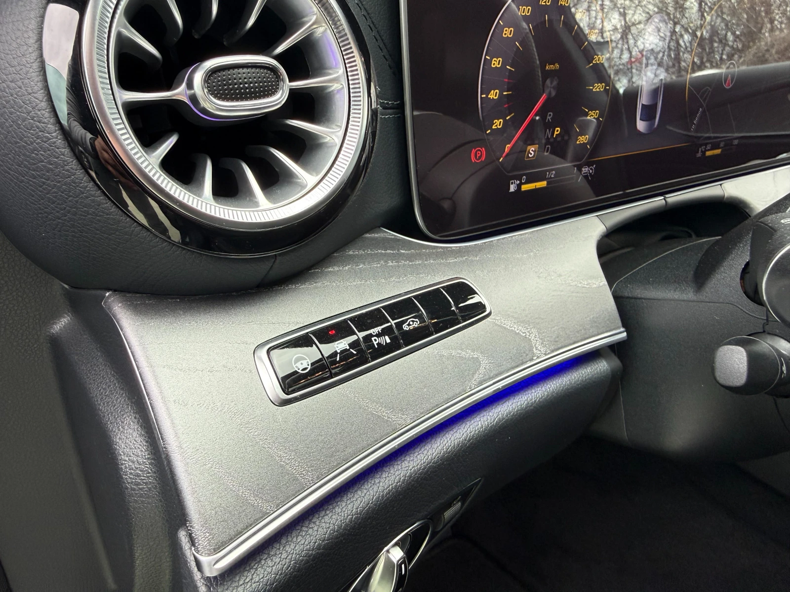 Mercedes-Benz CLS 53 AMG 4MATIC, AIRMATIC, , снимка 15 - Автомобили и джипове - 53959872