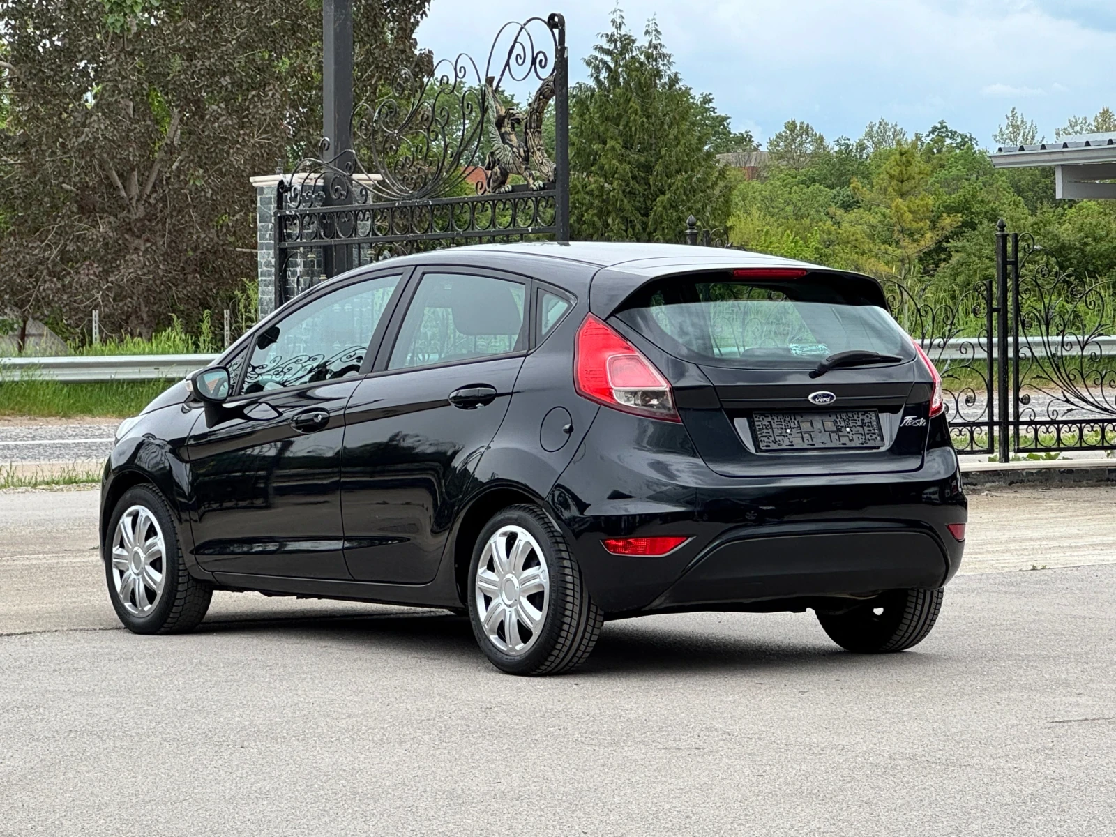 Ford Fiesta 1.5TDCI , снимка 5 - Автомобили и джипове - 54481035
