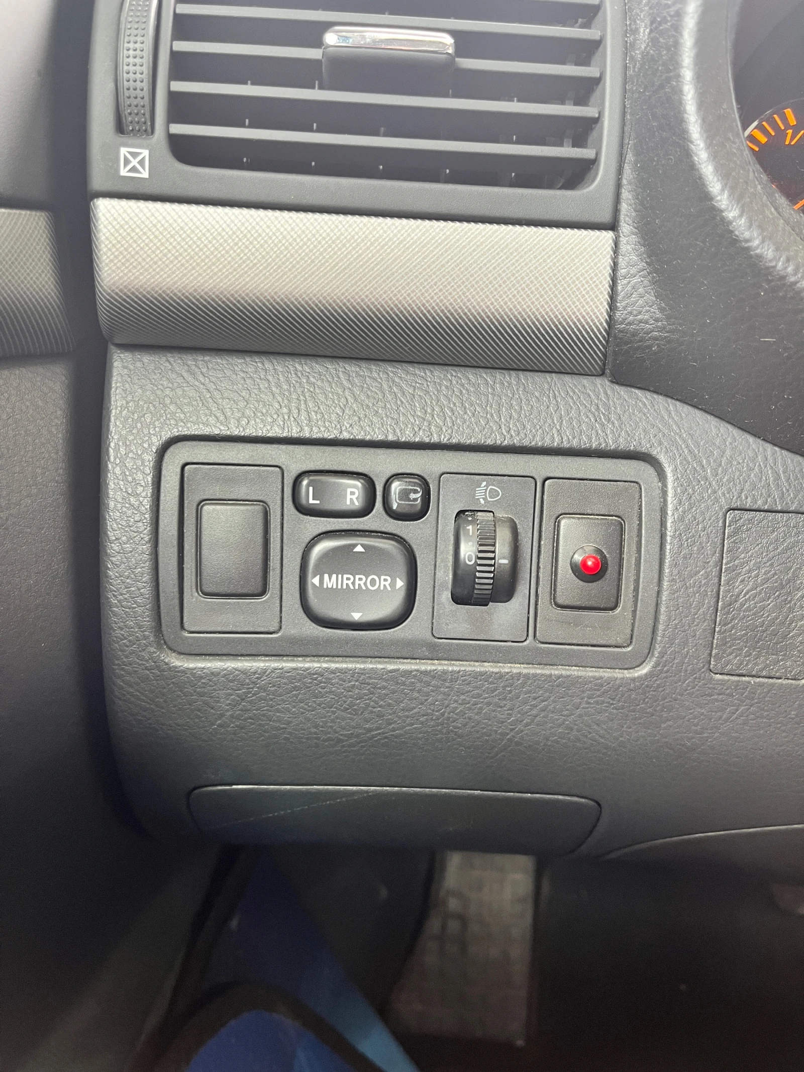 Toyota Avensis 2.0 ������ / 147 �.�. | Mobile.bg � ����������� 11