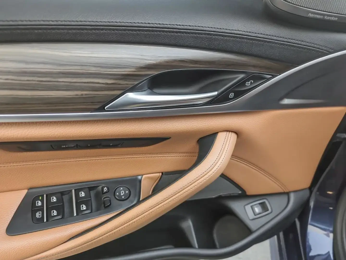 BMW 540 X-Drive* M-Pack* B58* Distronic* Harman Kardon, снимка 9 - Автомобили и джипове - 55217838
