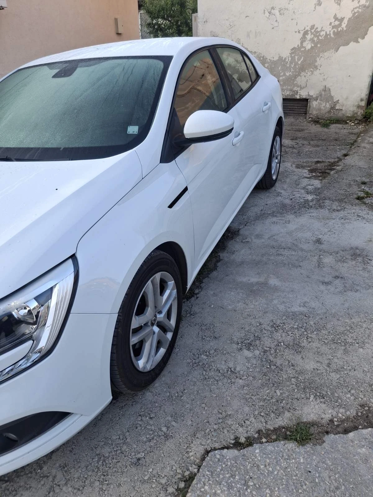 Renault Megane 1.3, снимка 3 - Автомобили и джипове - 55354473
