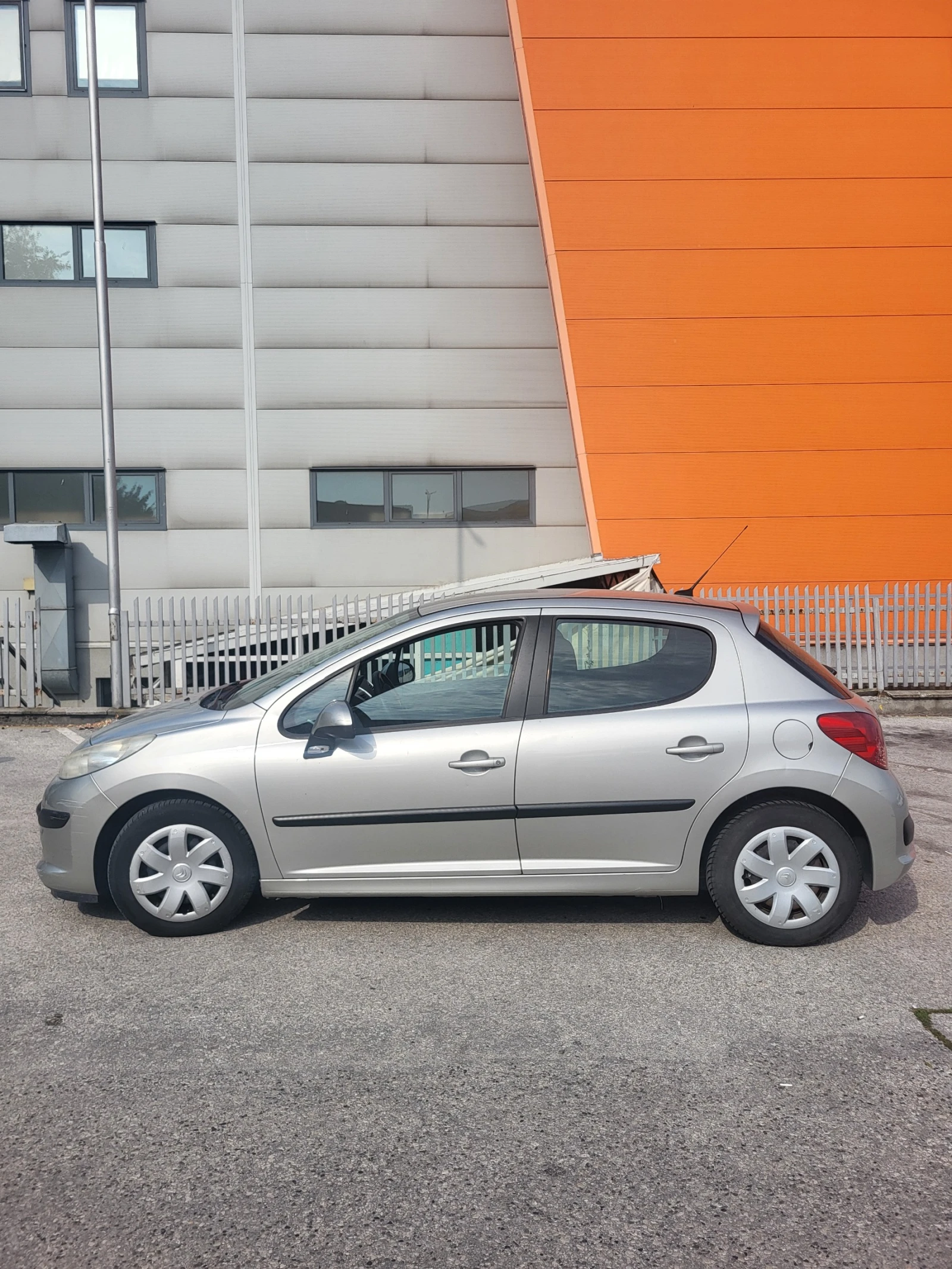 Peugeot 207