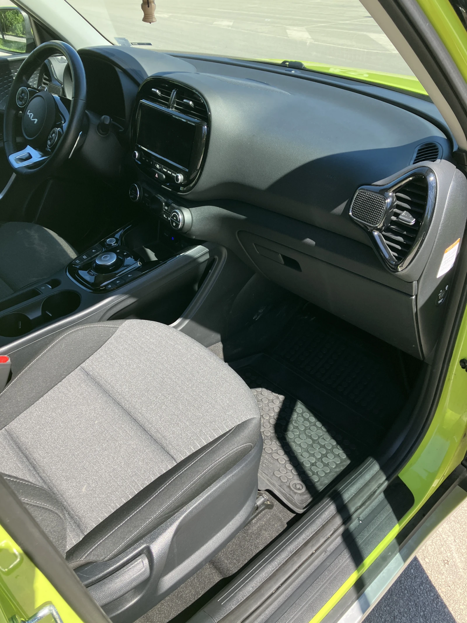 Kia Soul в гаранция, снимка 12 - Автомобили и джипове - 56070656
