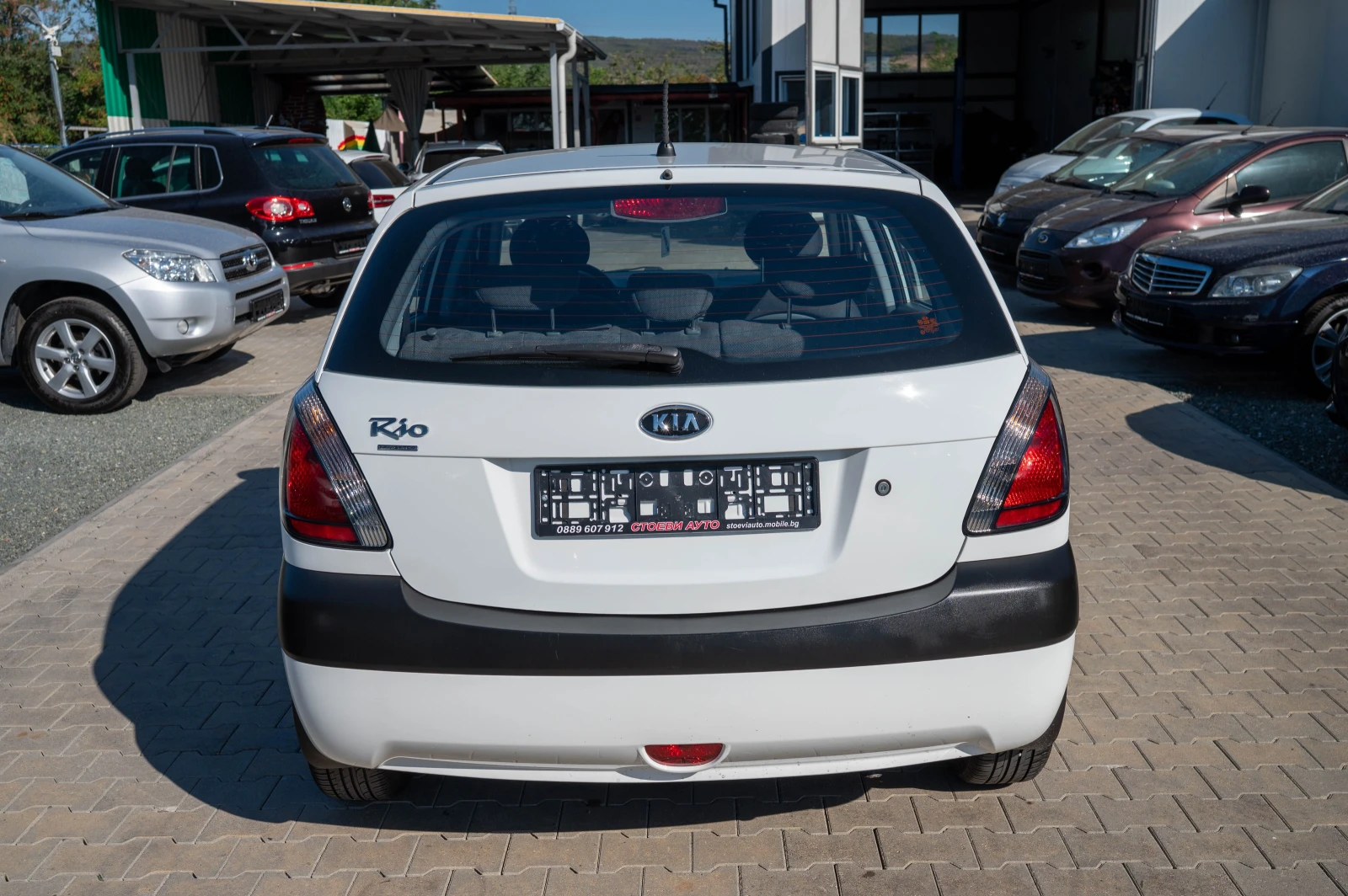 Kia Rio 1.4i* бензин, снимка 8 - Автомобили и джипове - 56225032