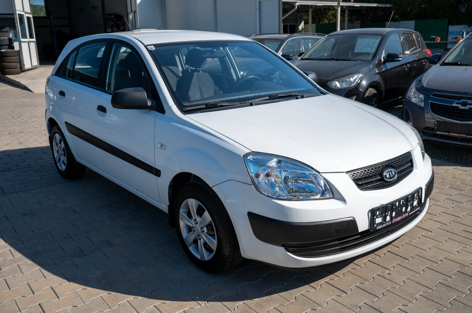 Kia Rio 1.4i* бензин, снимка 5 - Автомобили и джипове - 56225032