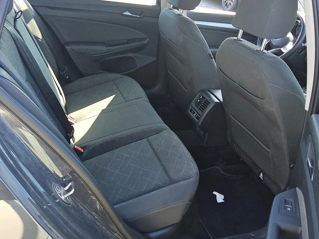 VW Golf Variant 2.0 TDI life LED Navi, снимка 6 - Автомобили и джипове - 56652328