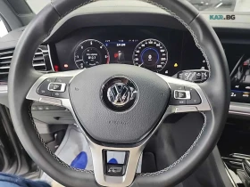 VW Touareg 3.0 TDI* R-LINE* КОЖА* ПОДГРЕВ* ОБДУХВ* ПАНО* 360*, снимка 9