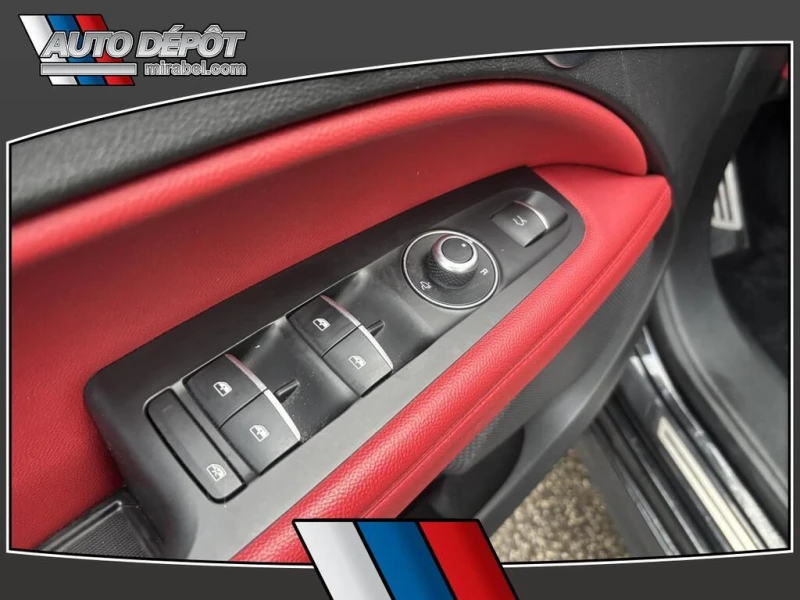 Alfa Romeo Stelvio Quadrifoglio, AWD, Cuir, Toit, Cruise Adapatif/Har, снимка 6 - Автомобили и джипове - 52637546