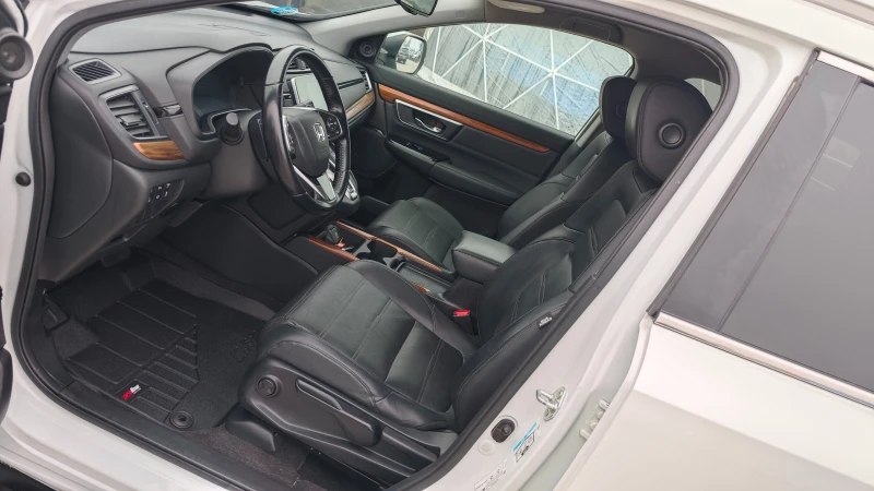 Honda Cr-v FULL АСИСТЕНЦИИ/ПЪТ/ПЪТНИ ЗНАЦИ/ДИСТАНЦИЯ/ПЕШЕХОДЦ, снимка 14 - Автомобили и джипове - 52822875