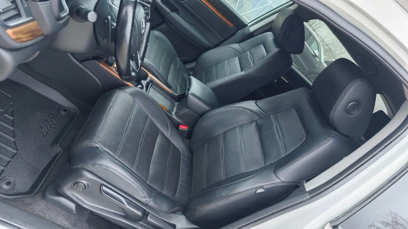 Honda Cr-v FULL АСИСТЕНЦИИ/ПЪТ/ПЪТНИ ЗНАЦИ/ДИСТАНЦИЯ/ПЕШЕХОДЦ, снимка 16 - Автомобили и джипове - 52822875