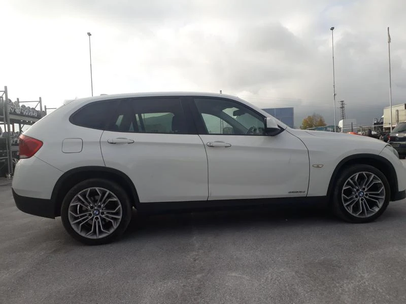 BMW X1 1.8S-driv.2.0DX-driv - изображение 8