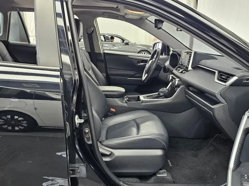 Toyota Rav4 2.5 2Wd, снимка 11 - Автомобили и джипове - 55748624
