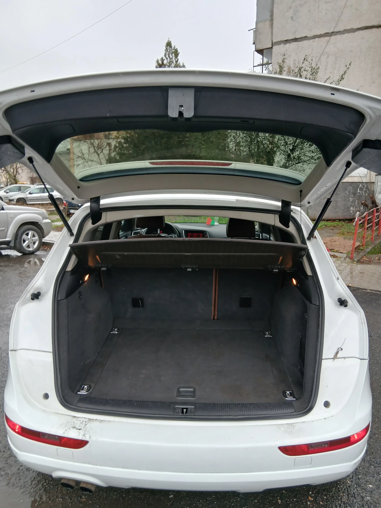 Audi Q5, снимка 7 - Автомобили и джипове - 53875082