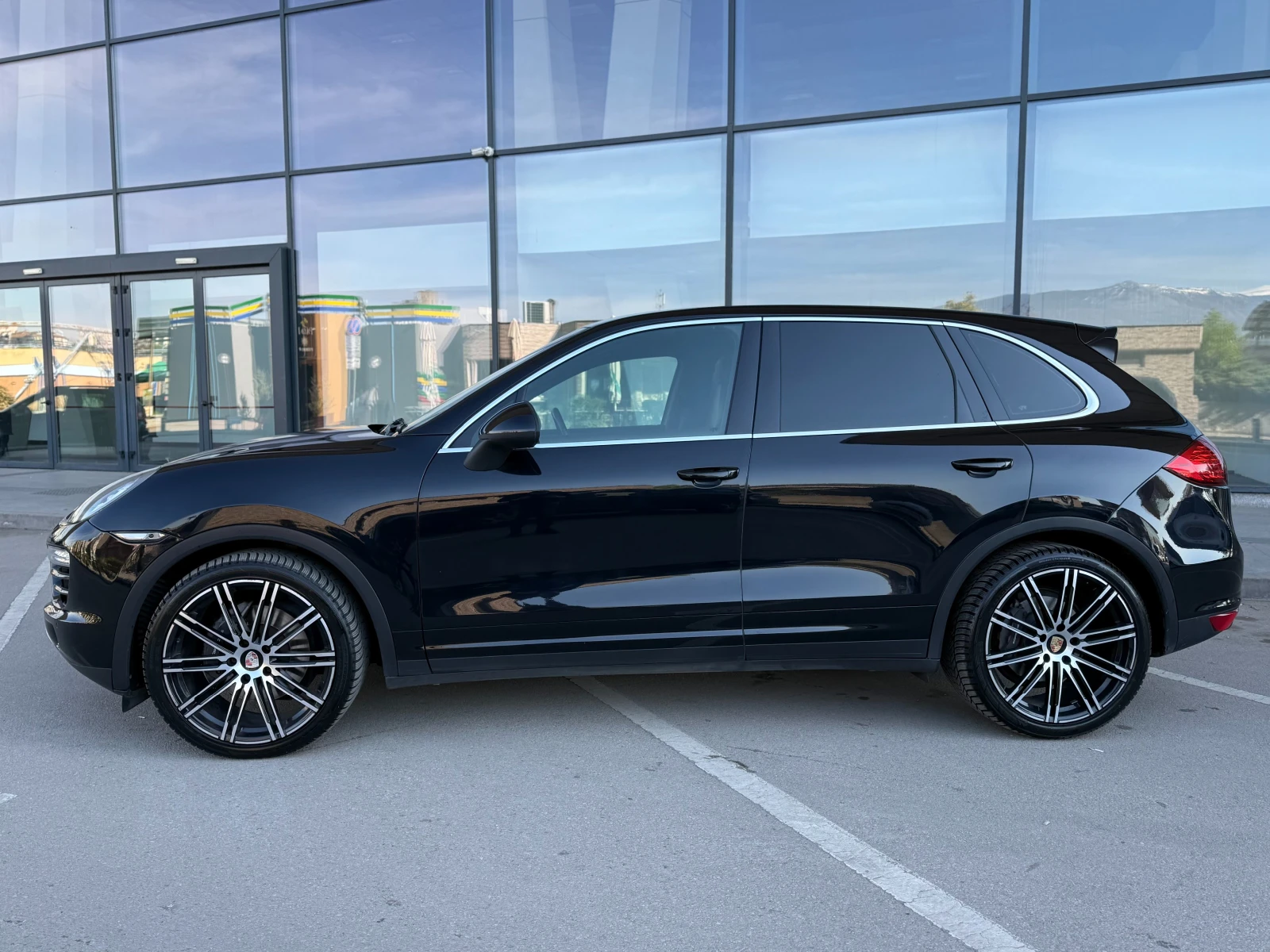 Porsche Cayenne 6 МЕСЕЦА ГАРАНЦИЯ/3.0D 245к.с. Подгрев/Панорама, снимка 2 - Автомобили и джипове - 54438188