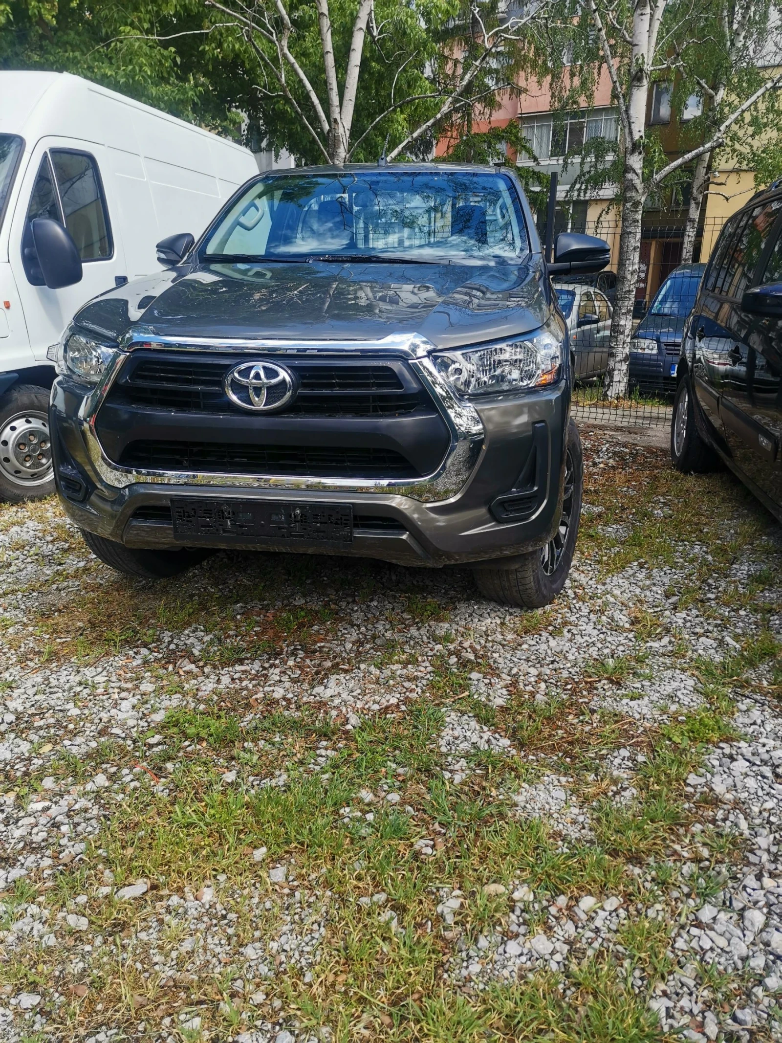 Toyota Hilux Swiss 4x4, снимка 2 - Автомобили и джипове - 54528870