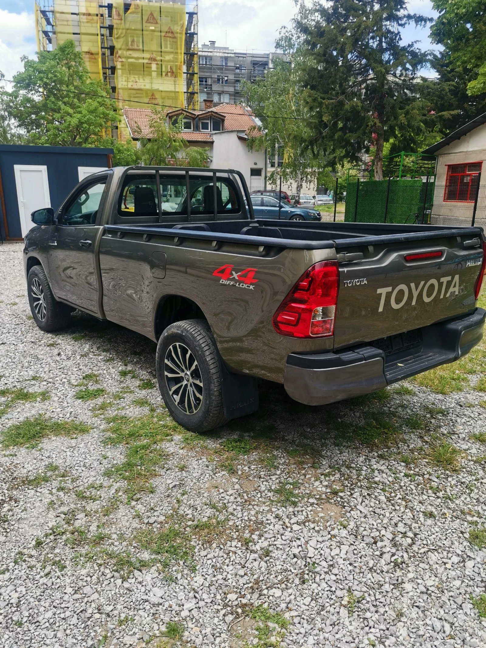 Toyota Hilux Swiss 4x4, снимка 6 - Автомобили и джипове - 54528870