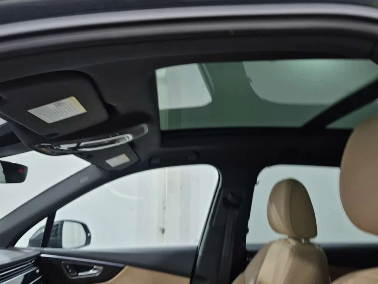 Audi Q7  PROGRESSIV| 360CAM| AMBIENT| ОБДУХВАНЕ| 2 КЛЮЧА| , снимка 13 - Автомобили и джипове - 54677649
