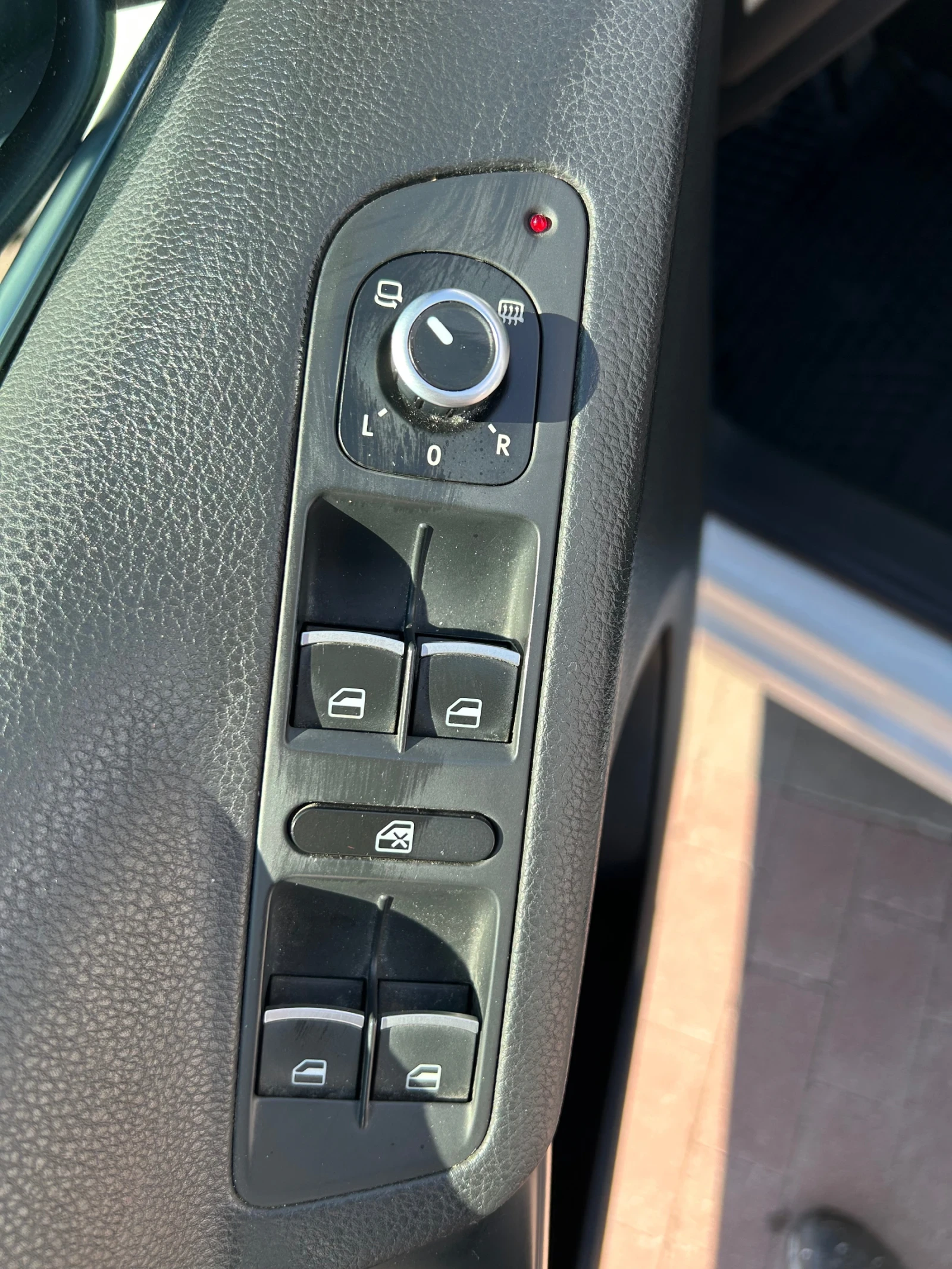 VW Tiguan, снимка 9 - Автомобили и джипове - 54903590