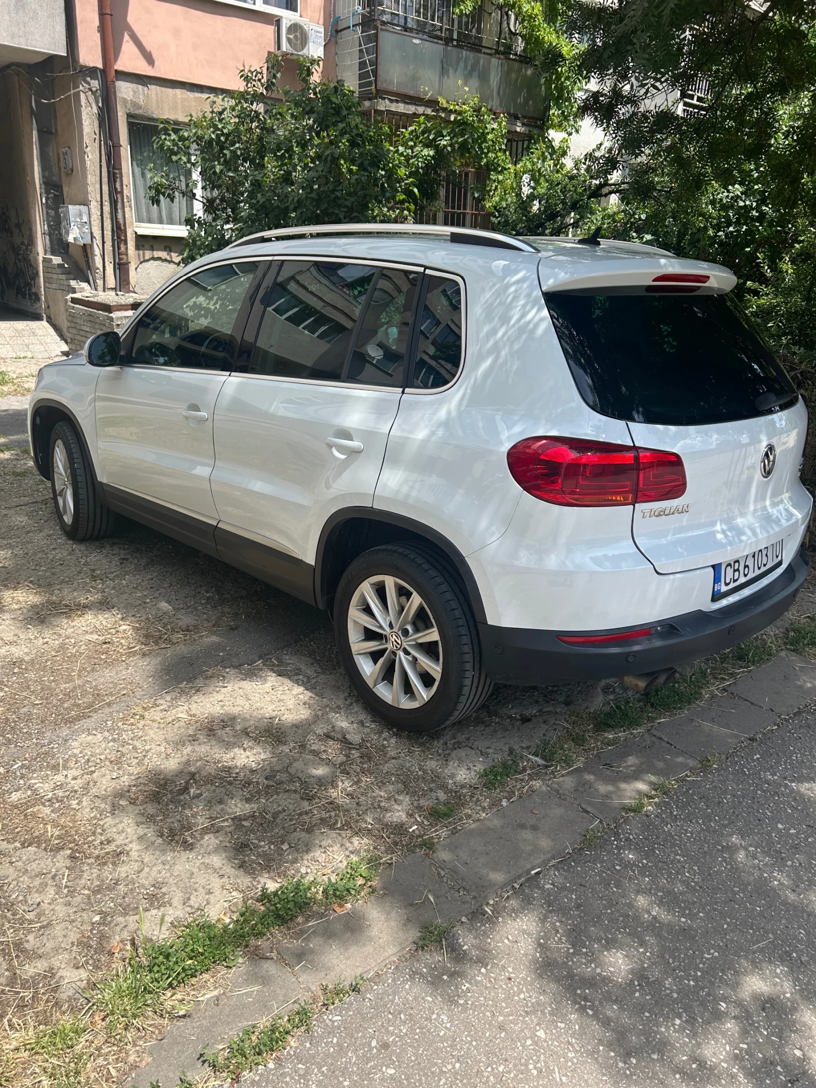 VW Tiguan, снимка 5 - Автомобили и джипове - 54903590