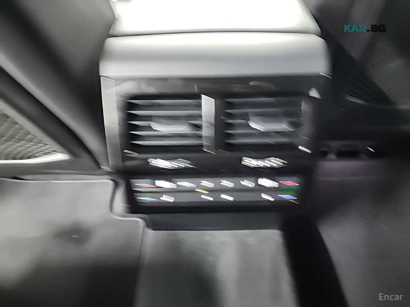 VW Touareg 3.0 TDI* R-LINE* КОЖА* ПОДГРЕВ* ОБДУХВ* ПАНО* 360*, снимка 13 - Автомобили и джипове - 54970401