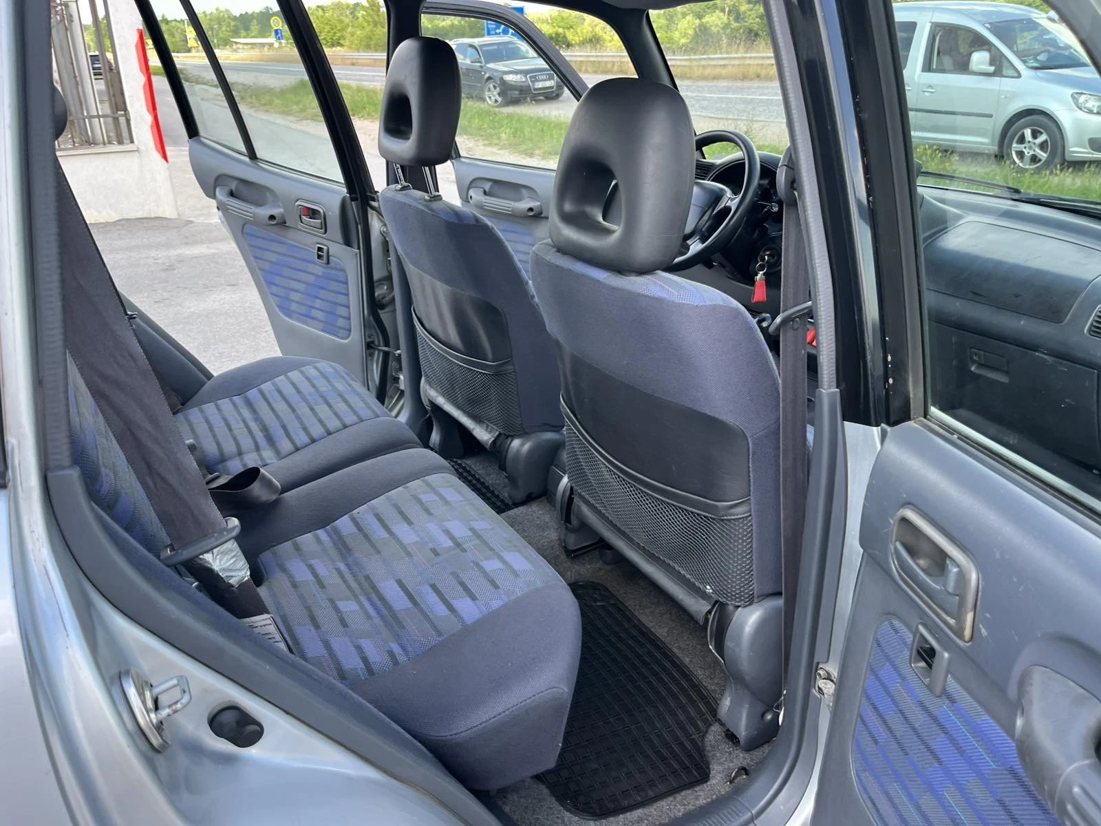 Toyota Rav4 2.0I 128кс 4Х4 КЛИМАТИК ВНОС ИТАЛИЯ ГАЗОВА УРЕДБА, снимка 10 - Автомобили и джипове - 54974242