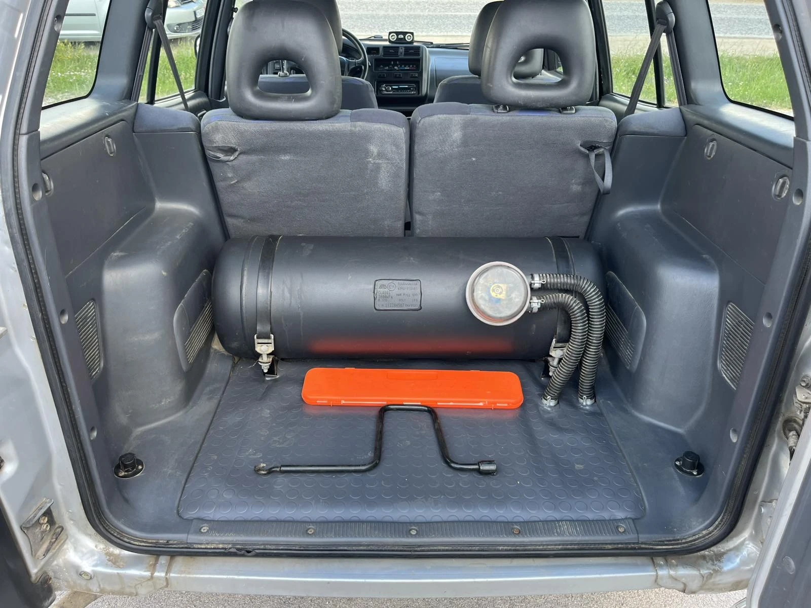 Toyota Rav4 2.0I 128кс 4Х4 КЛИМАТИК ВНОС ИТАЛИЯ ГАЗОВА УРЕДБА, снимка 15 - Автомобили и джипове - 54974242