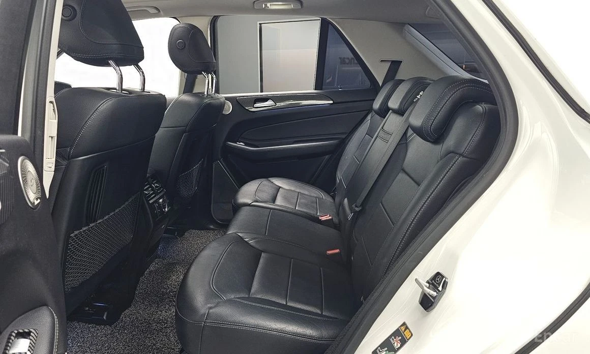 Mercedes-Benz GLE 350, снимка 12 - Автомобили и джипове - 55398687