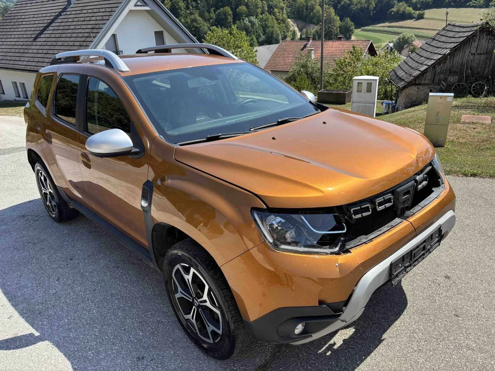 Dacia Duster, снимка 2 - Автомобили и джипове - 55606307