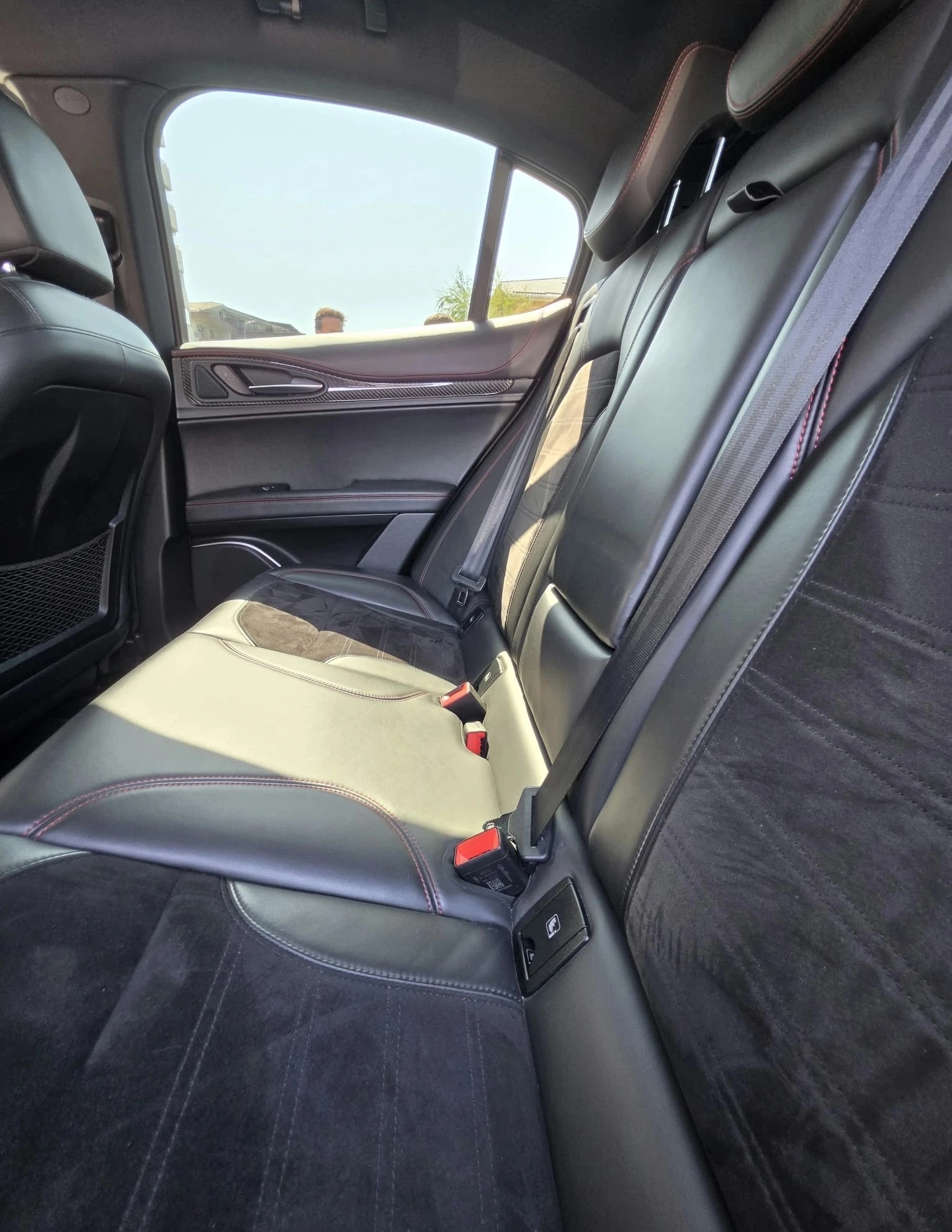 Alfa Romeo Stelvio 2.9 V6 Turbo AWD Quadrifoglio, снимка 7 - Автомобили и джипове - 55652794