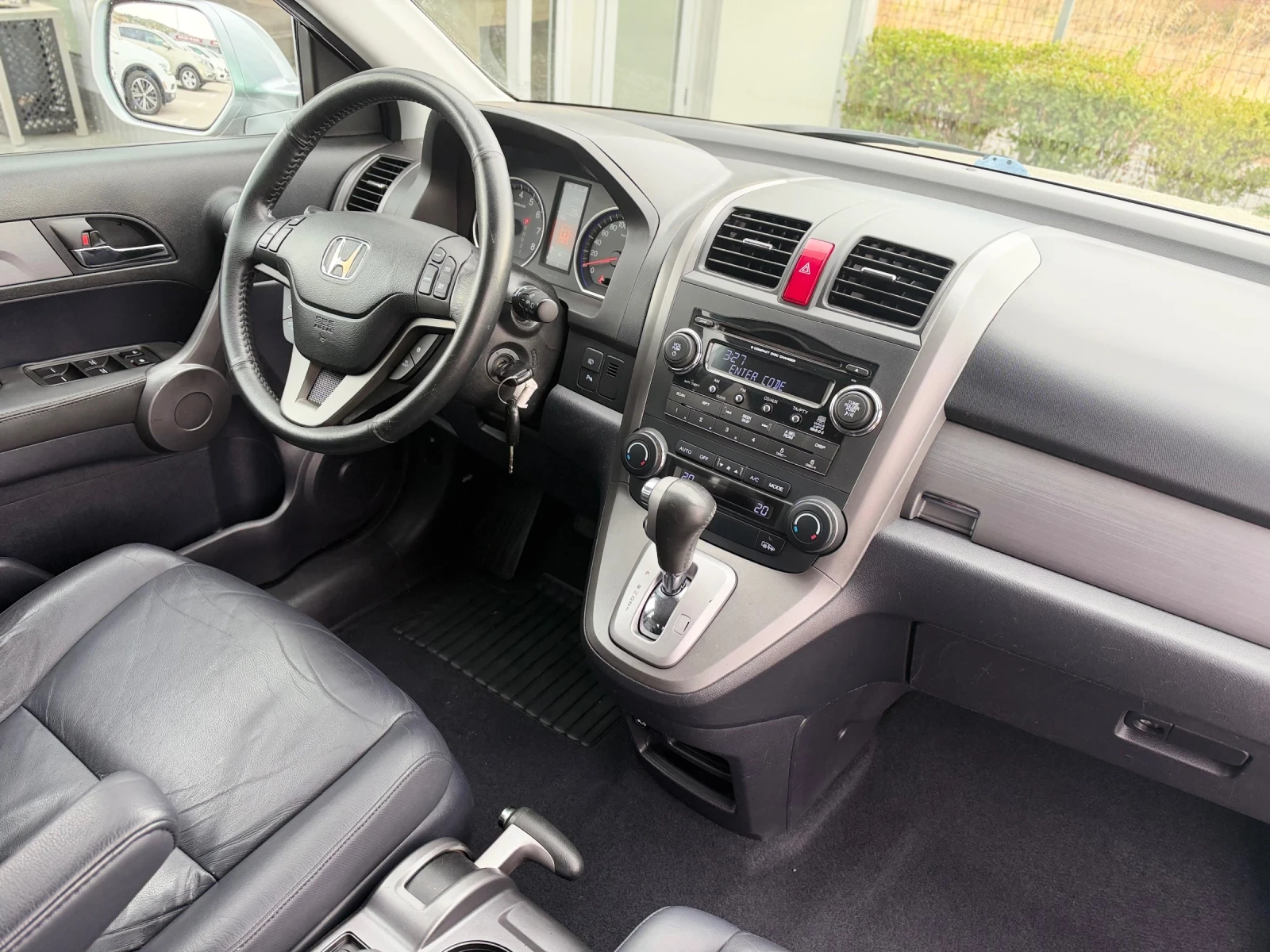Honda Cr-v 2.0 V-TEC /4x4/Aвтомат, снимка 8 - Автомобили и джипове - 56238317
