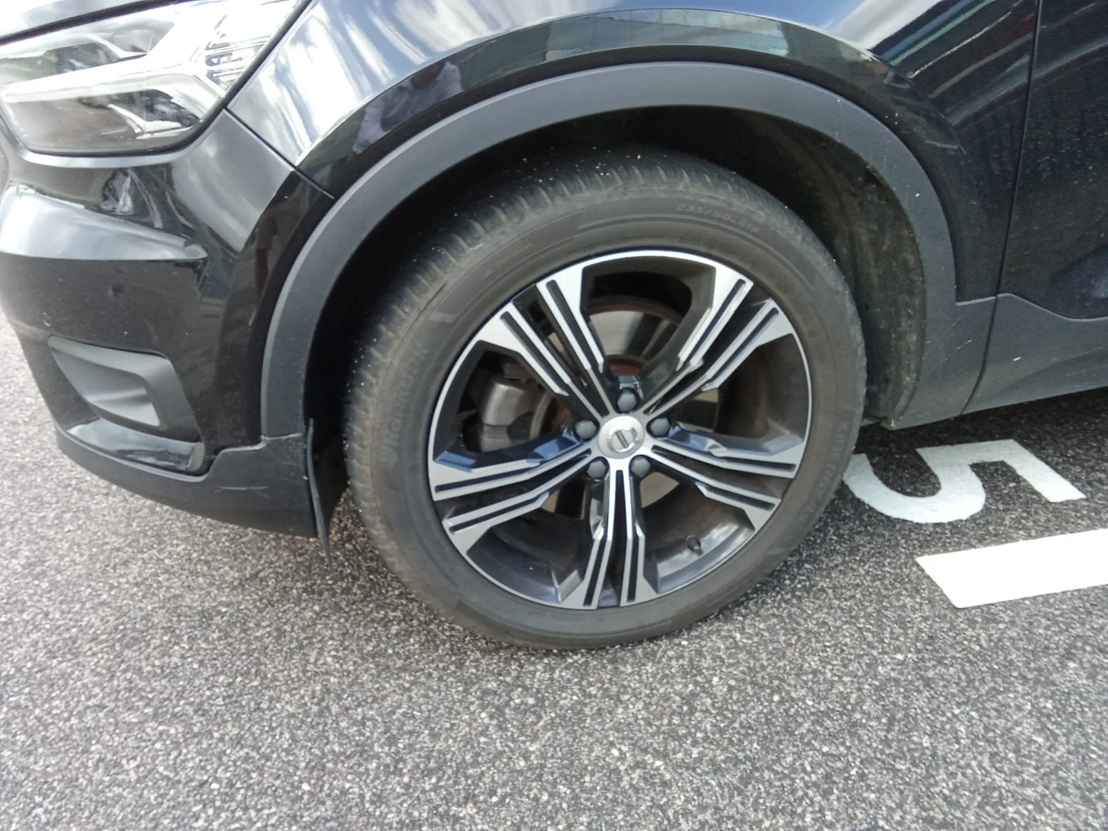 Volvo XC40 (4x4), снимка 4 - Автомобили и джипове - 56506071