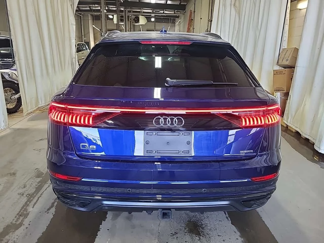 Audi Q8 * PROGRESSIV * CARFAX * , снимка 4 - Автомобили и джипове - 56623323