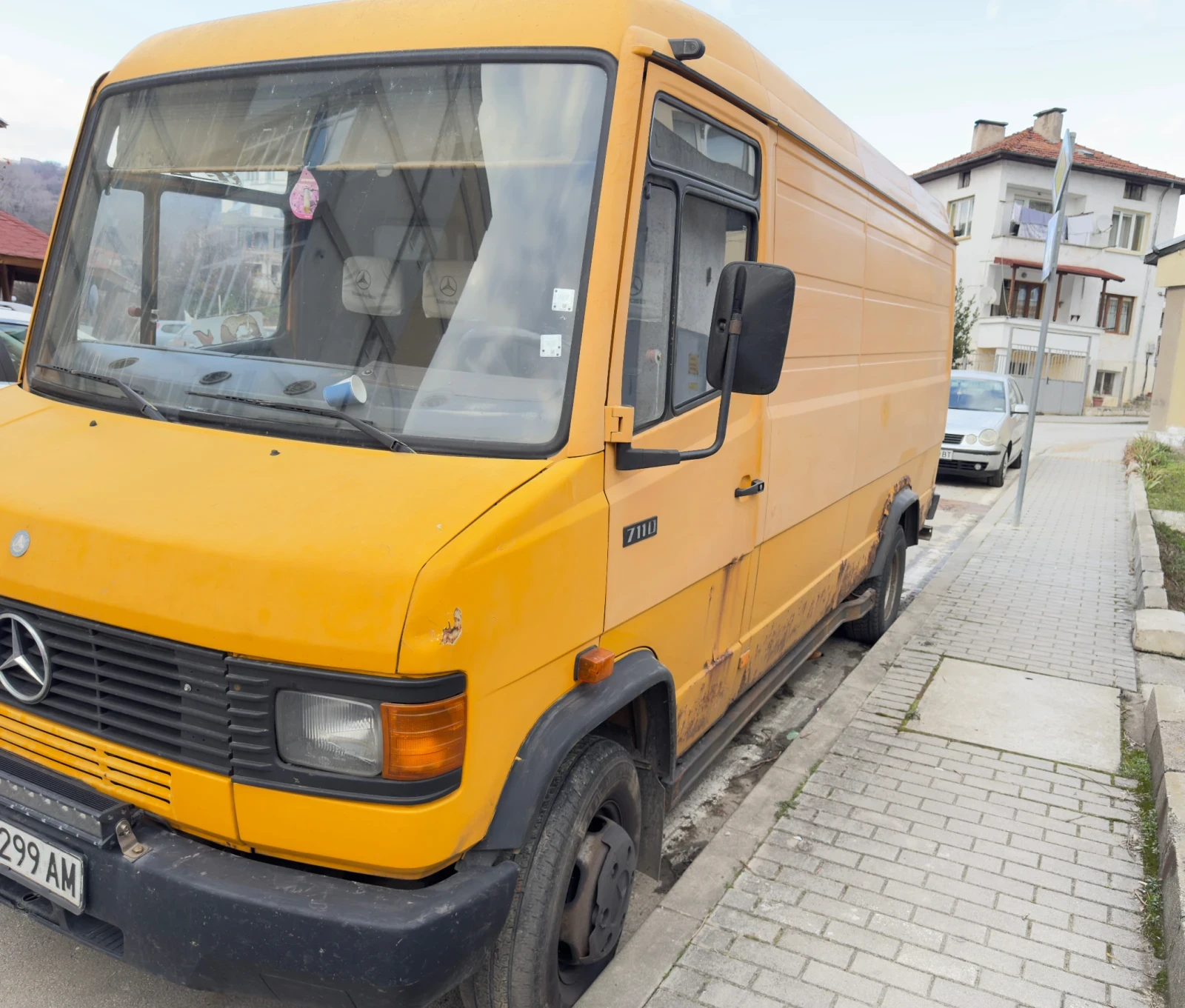 Mercedes-Benz 711 711 - изображение 2