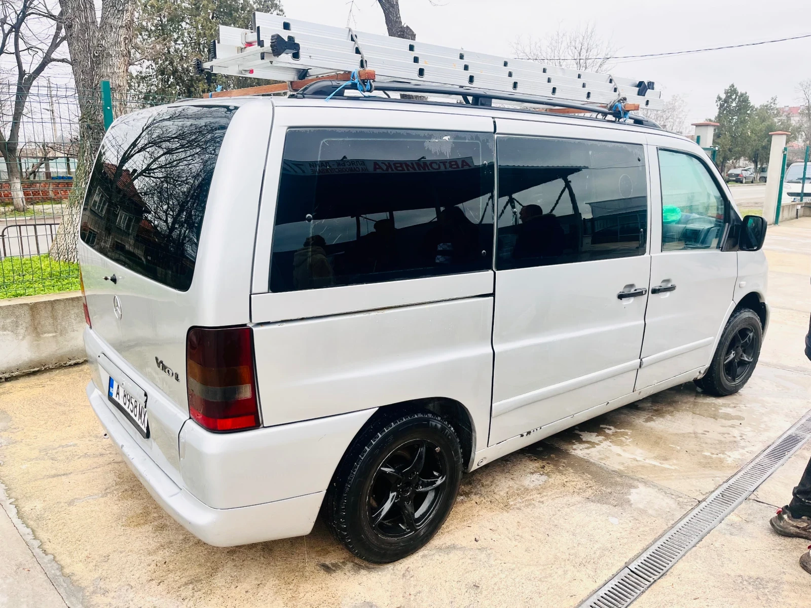 Mercedes-Benz V 220 220CDI - изображение 2