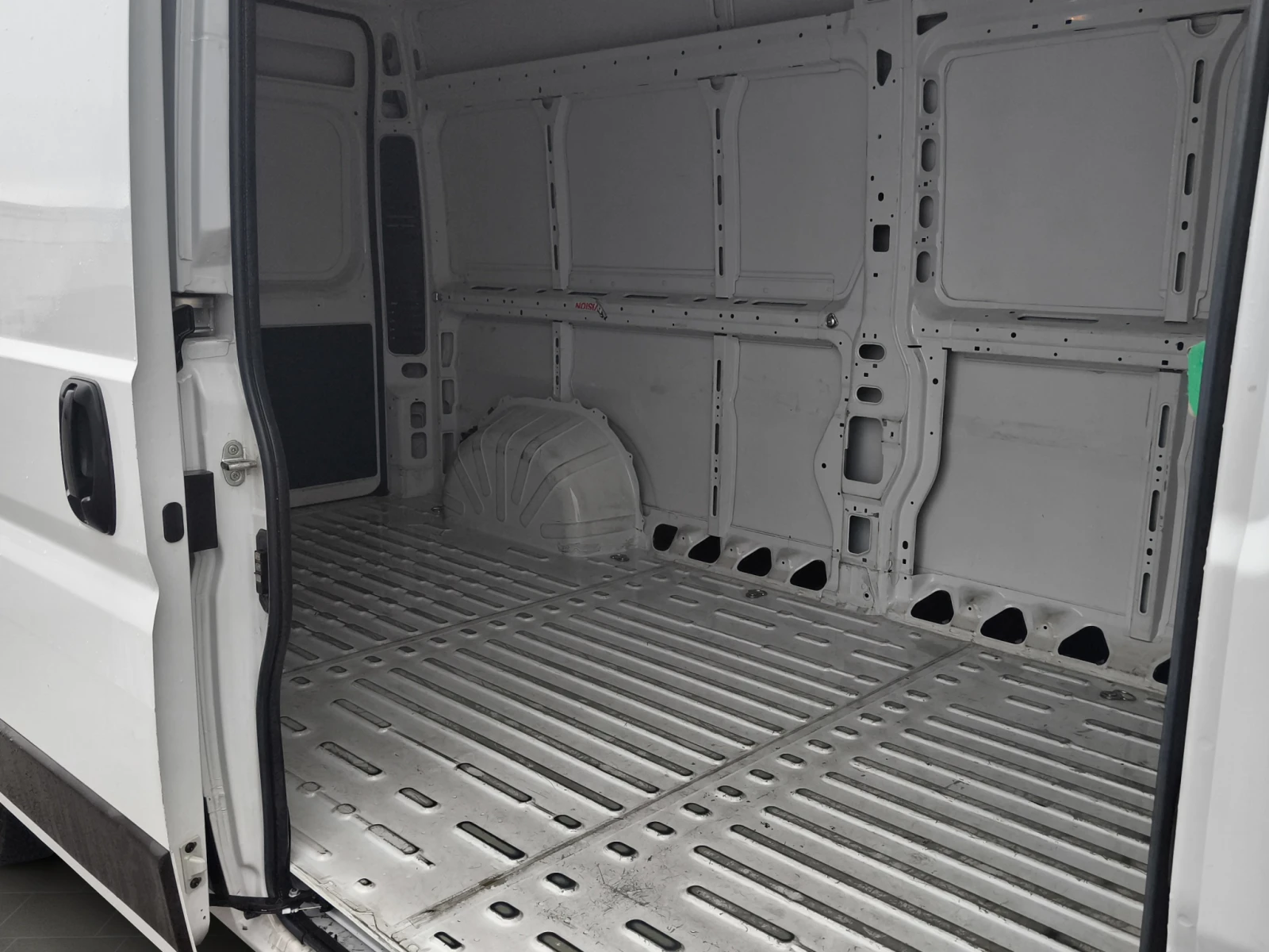 Citroen Jumper FT 35 L3H2 2.2 BlueHDI 140 BVM6 S&S E6.4//2211103 | Mobile.bg � ����������� 12