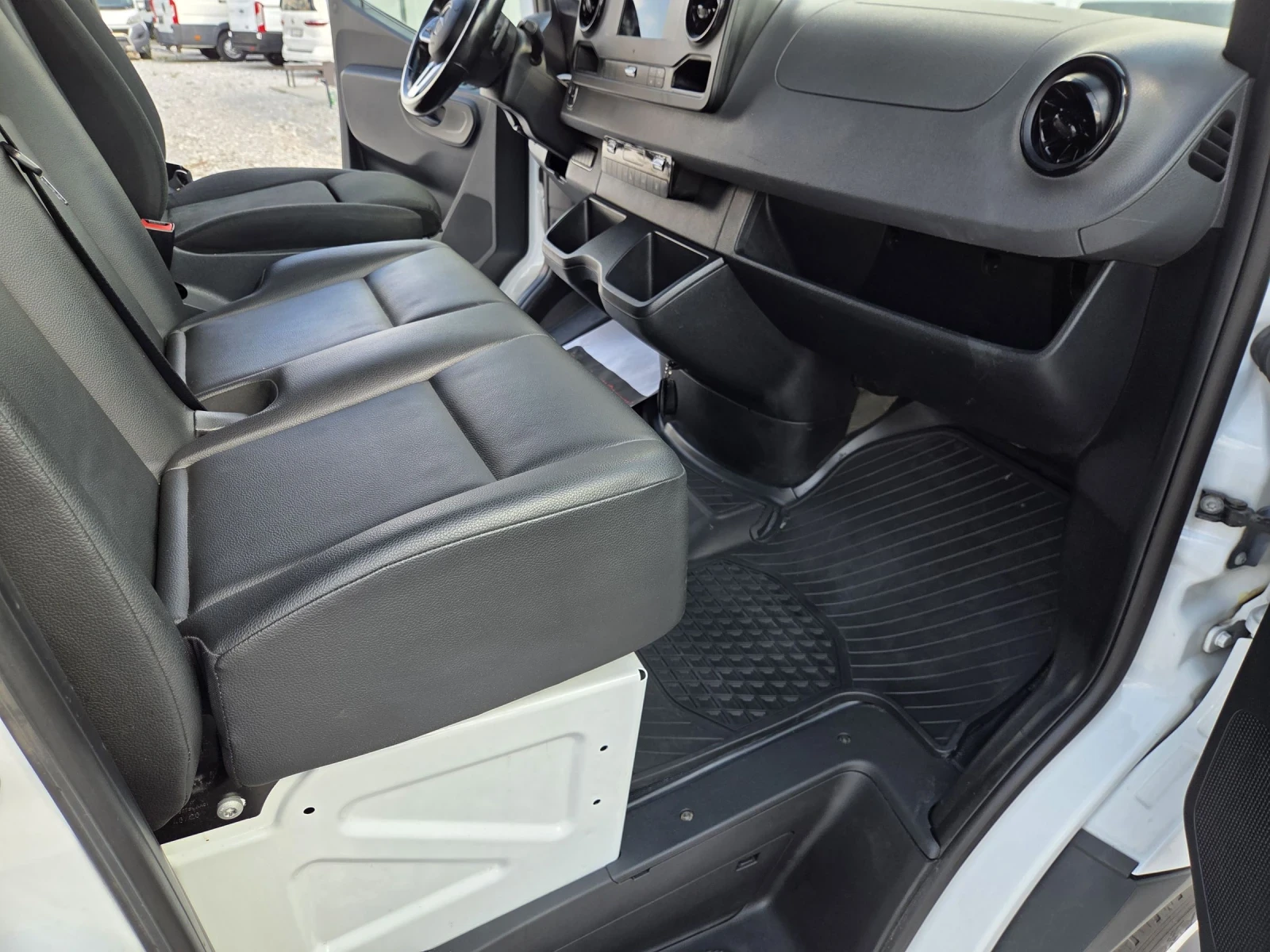 Mercedes-Benz Sprinter 317 CDI, Автомат, Макси, Нави, Клима / Лизинг, снимка 14 - Бусове и автобуси - 54801691
