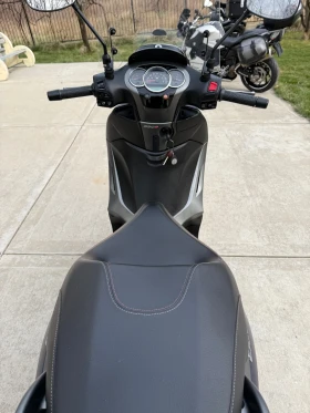 Piaggio Beverly 2021 350, снимка 8