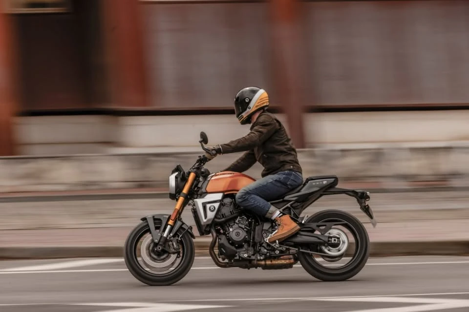 Suzuki Gsx CARFAX* АВТОФИНАНСИРАНЕ БЕЗ ПЪРВОНАЧАЛНА ВНОСКА - изображение 2