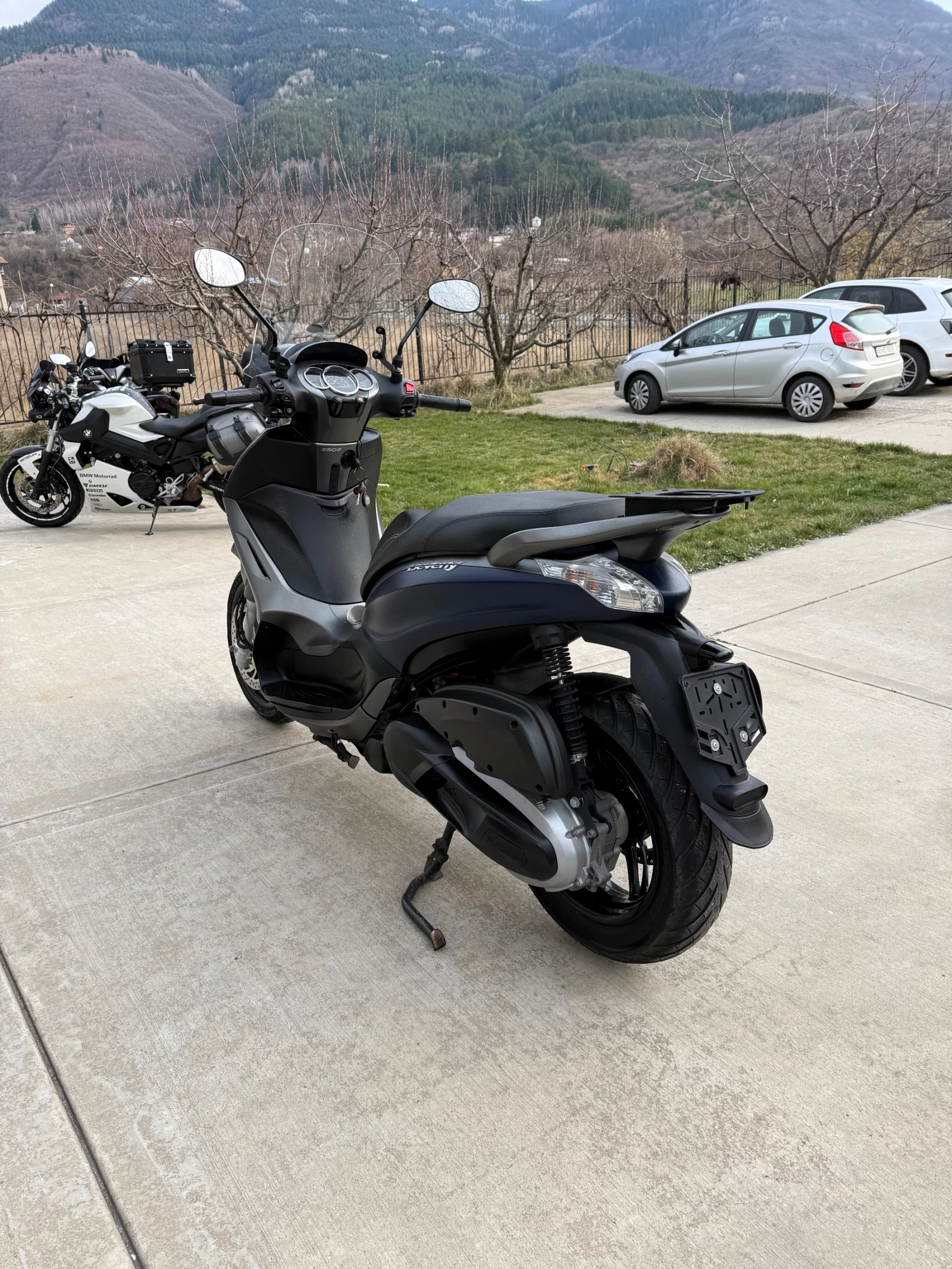 Piaggio Beverly 2021 350, снимка 6 - Мотоциклети и мототехника - 53915749