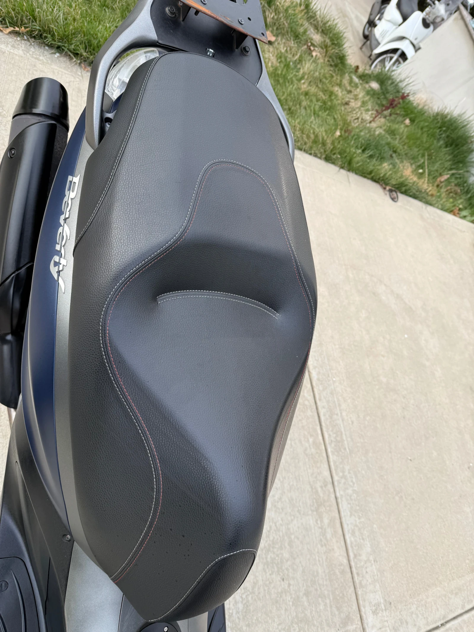 Piaggio Beverly 2021 350, снимка 9 - Мотоциклети и мототехника - 53915749