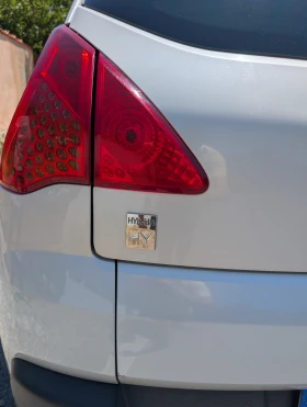 Peugeot 3008 HYbrid4 2.0 HDi 4x4, снимка 9