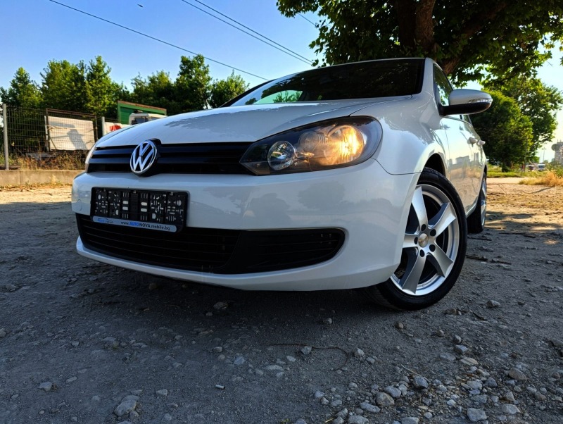 VW Golf 1.6 TDI КАТО НОВА, снимка 2 - Автомобили и джипове - 46736865