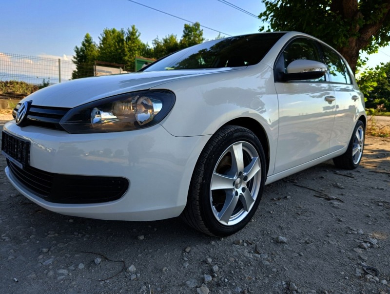 VW Golf 1.6 TDI КАТО НОВА, снимка 5 - Автомобили и джипове - 46736865