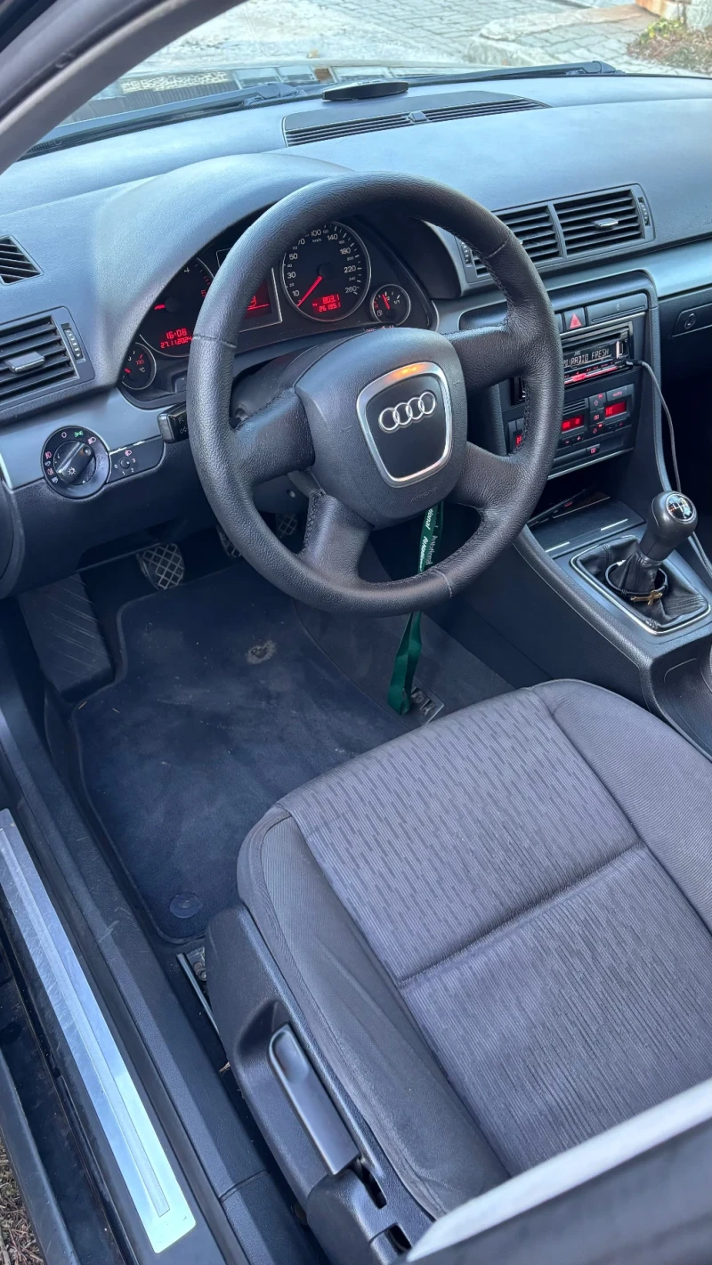 Audi A4 2.0 TDI, снимка 3 - Автомобили и джипове - 48172019