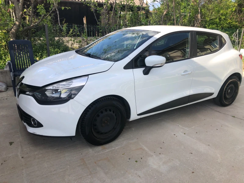 Renault Clio, снимка 2 - Автомобили и джипове - 52510917