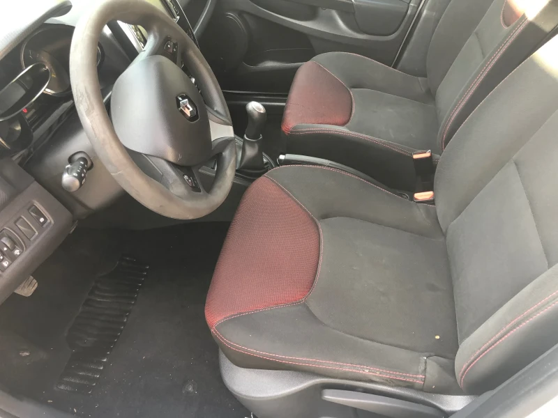 Renault Clio, снимка 5 - Автомобили и джипове - 52510917