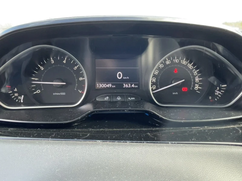 Peugeot 208 1.4 VTI , снимка 5 - Автомобили и джипове - 52284790