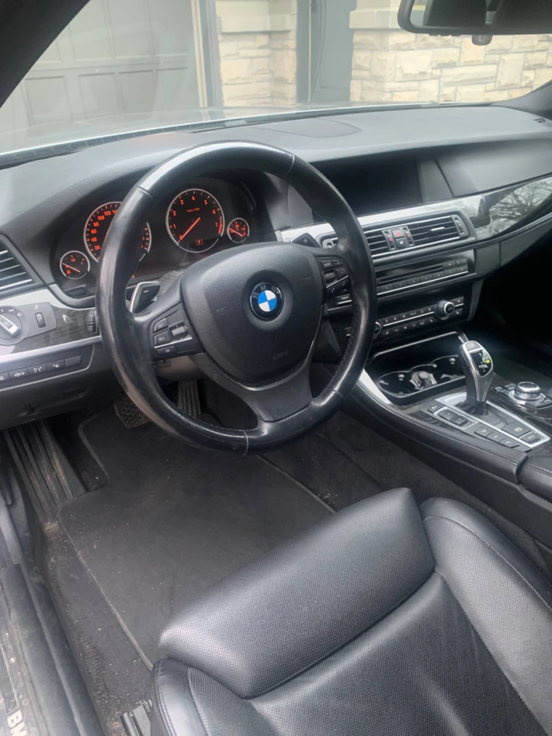 BMW 550 CARFAX* АВТОФИНАНСИРАНЕ* БЕЗ ПЪРВОНАЧАЛНА ВНОСКА* , снимка 5 - Автомобили и джипове - 52794321